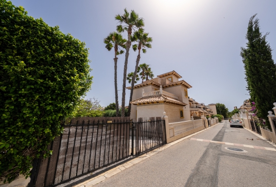 Reventa - Villa - Orihuela Costa - Playa Flamenca