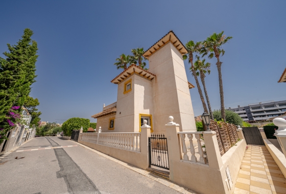 Reventa - Villa - Orihuela Costa - Playa Flamenca