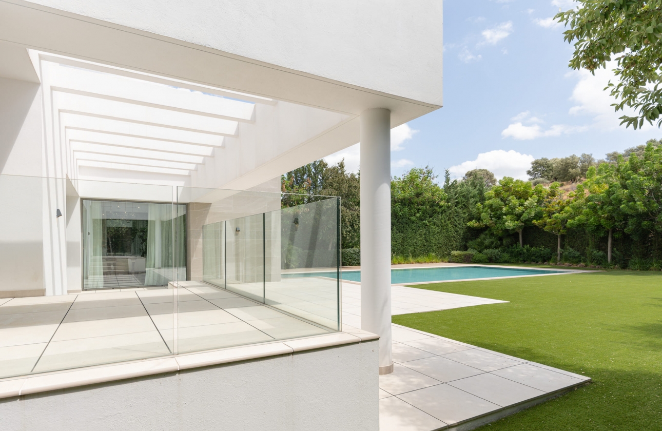 Obra nueva - Villa - Estepona