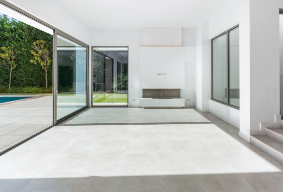 Obra nueva - Villa - Estepona