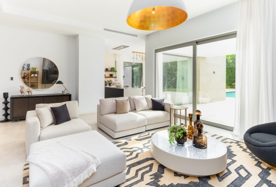 Obra nueva - Villa - Estepona