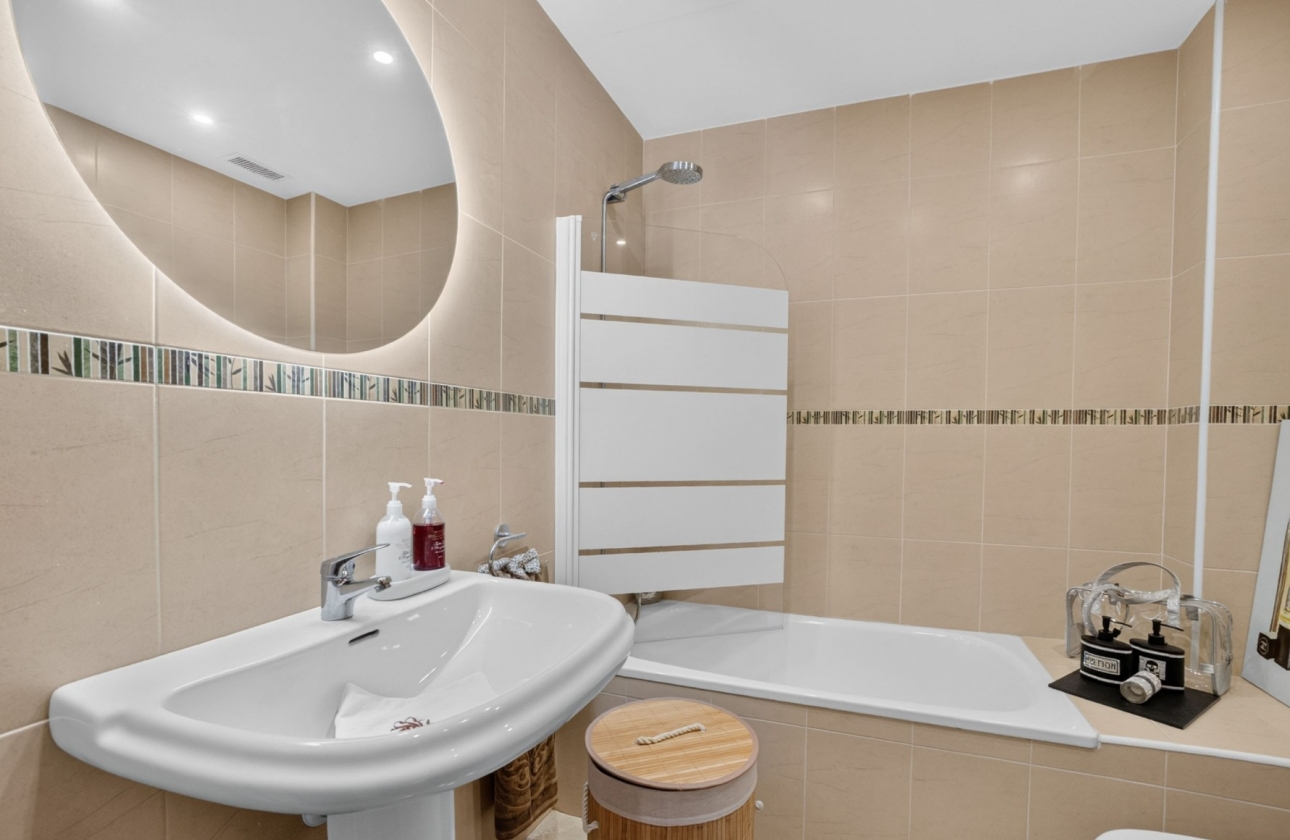 Resale - Duplex - Bigastro