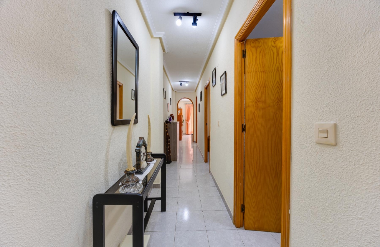 Resale - Apartment - Torrevieja - Playa del Cura