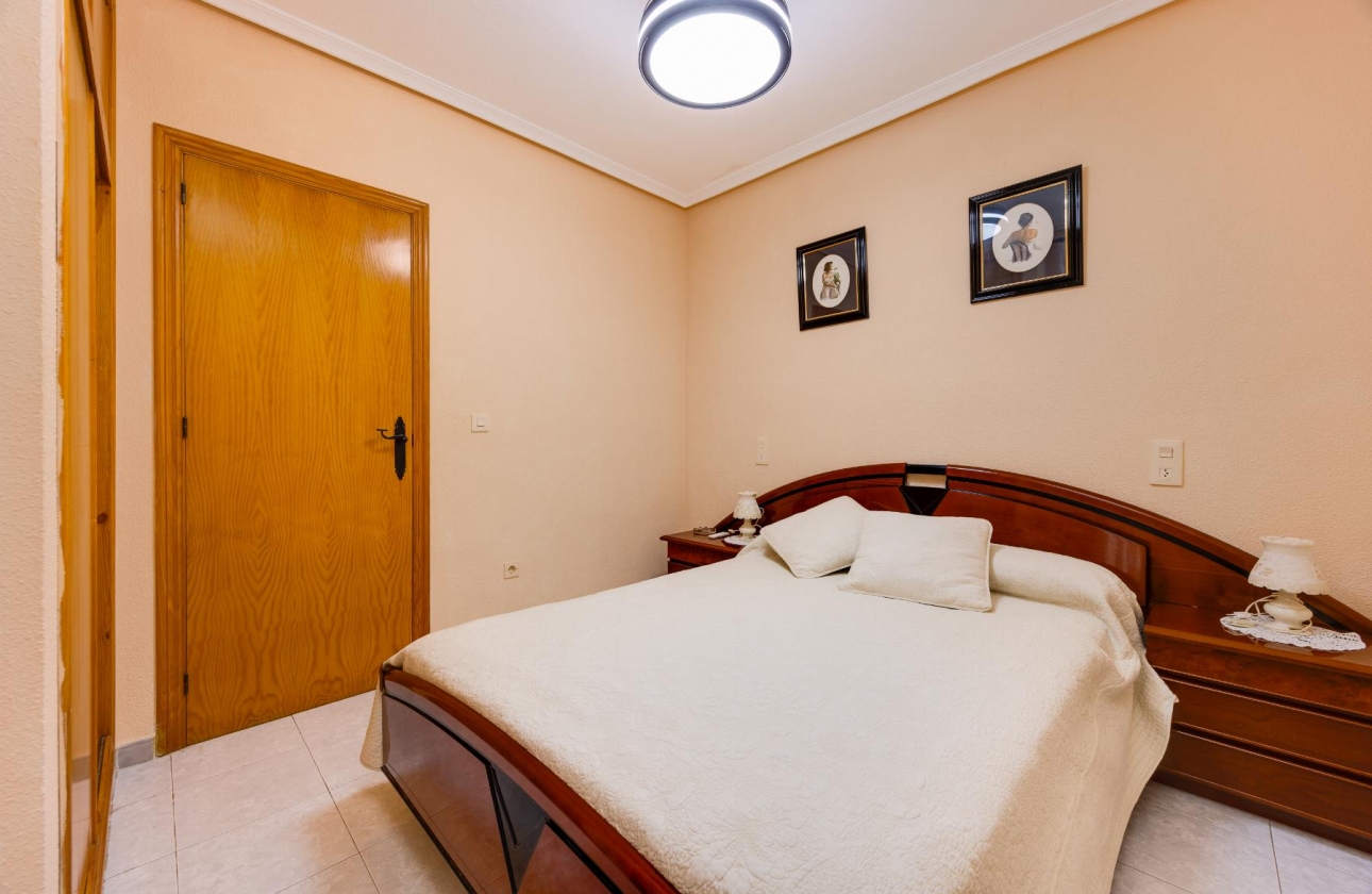 Resale - Apartment - Torrevieja - Playa del Cura