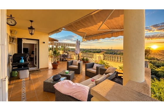 Reventa - Villa - Orihuela Costa - Las Ramblas Golf