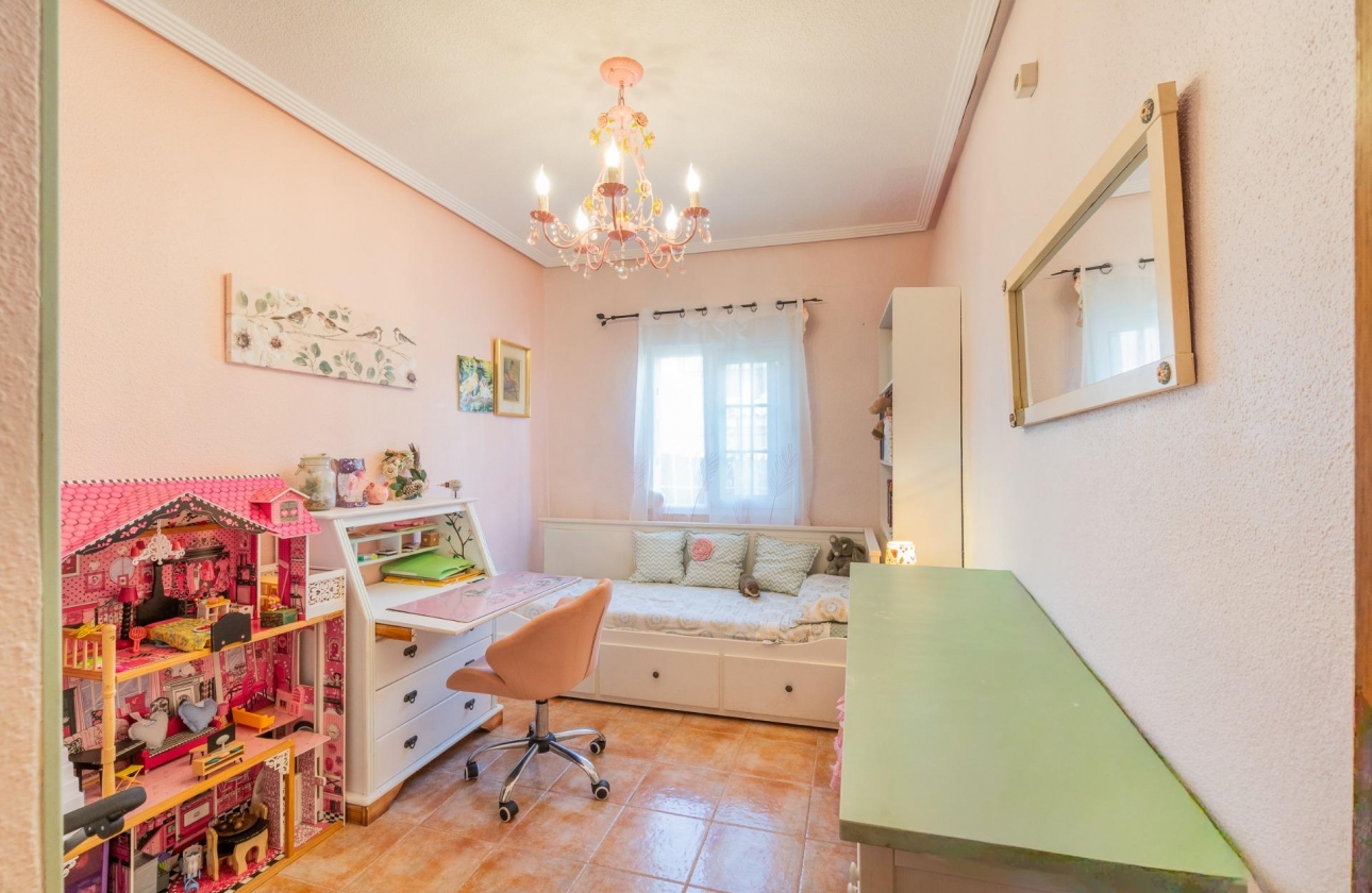 Reventa - Villa - Orihuela Costa - Los Balcones