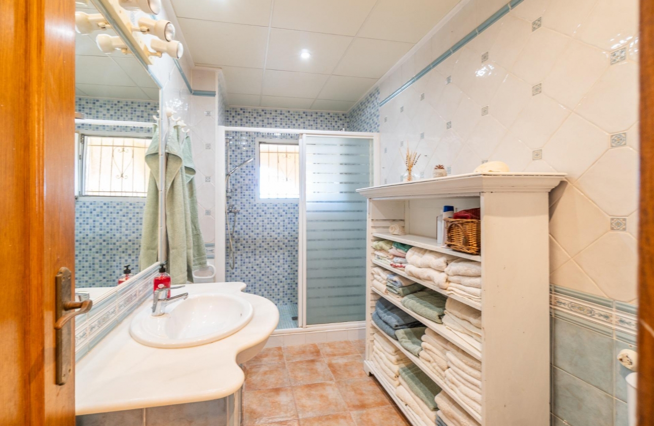 Reventa - Villa - Orihuela Costa - Los Balcones