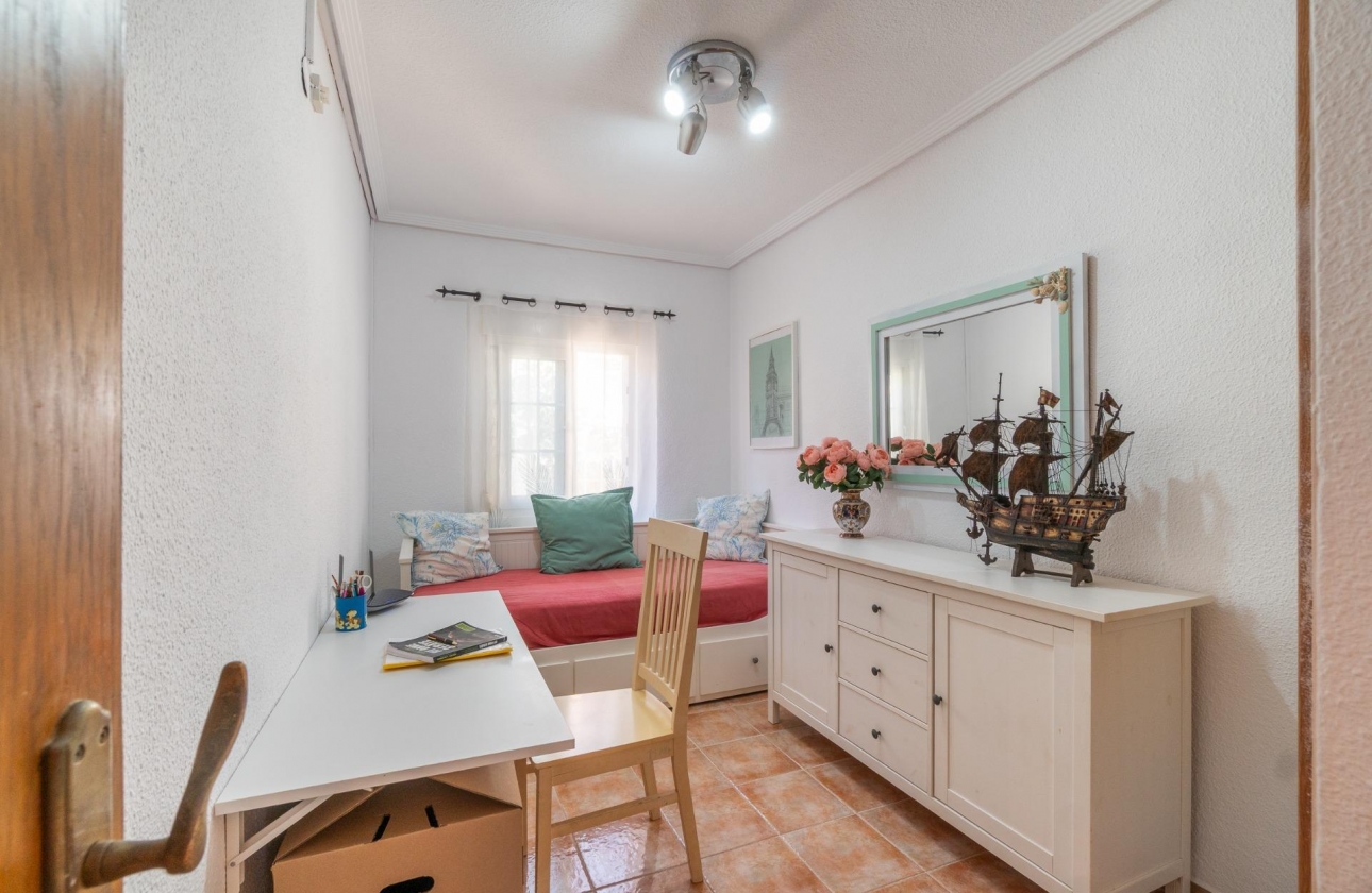 Reventa - Villa - Orihuela Costa - Los Balcones