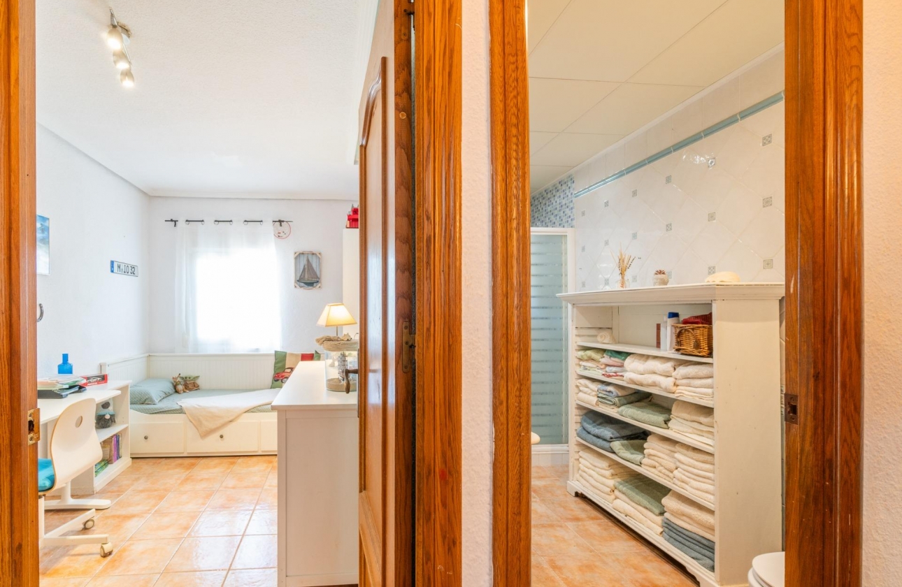 Reventa - Villa - Orihuela Costa - Los Balcones