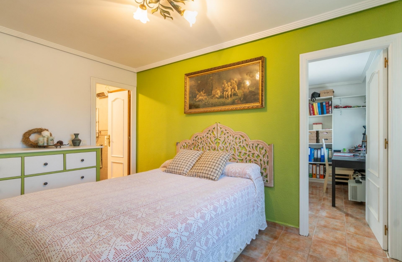 Reventa - Villa - Orihuela Costa - Los Balcones