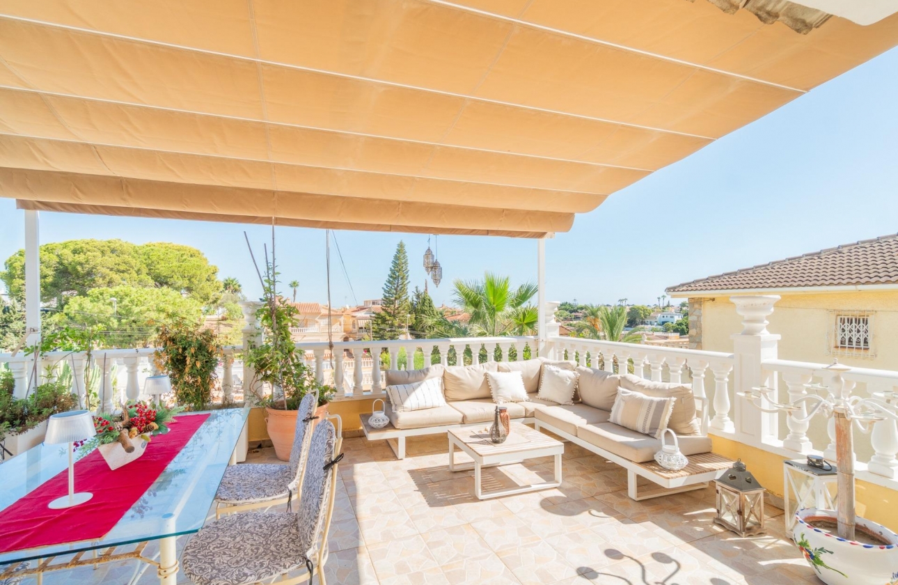 Reventa - Villa - Orihuela Costa - Los Balcones