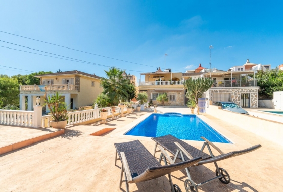 Reventa - Villa - Orihuela Costa - Los Balcones