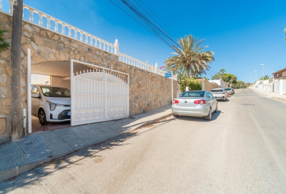 Reventa - Villa - Orihuela Costa - Los Balcones