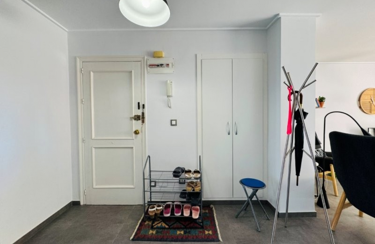 Rynek wtórny - Apartament - Torrevieja - Los Europeos