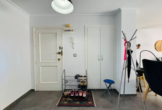 Rynek wtórny - Apartament - Torrevieja - Los Europeos