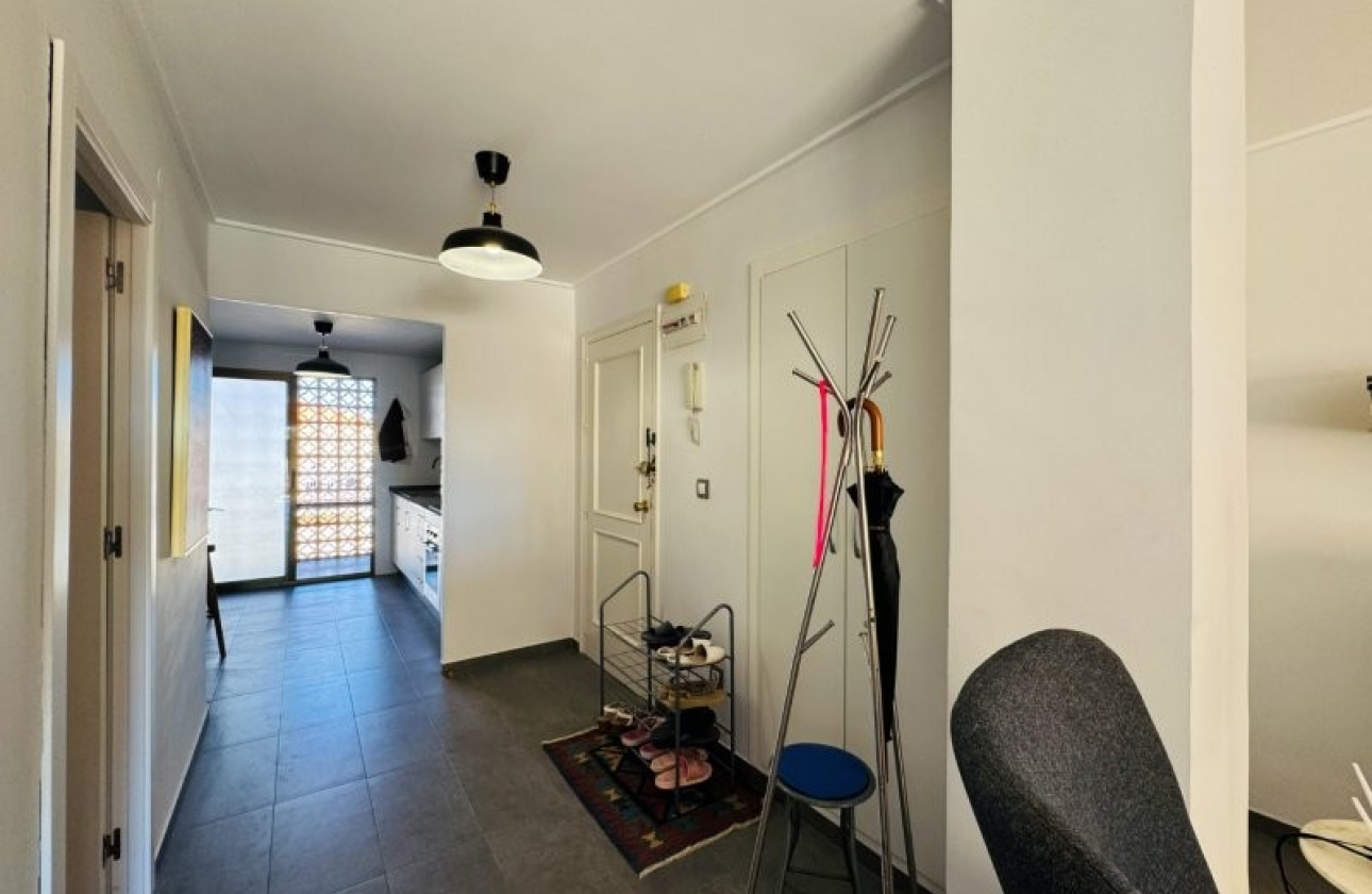 Rynek wtórny - Apartament - Torrevieja - Los Europeos