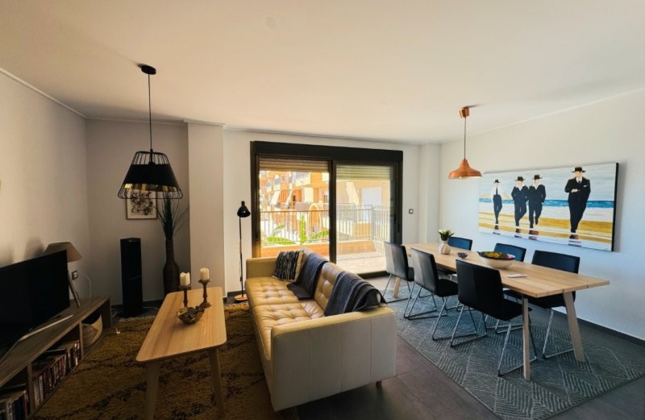 Rynek wtórny - Apartament - Torrevieja - Los Europeos