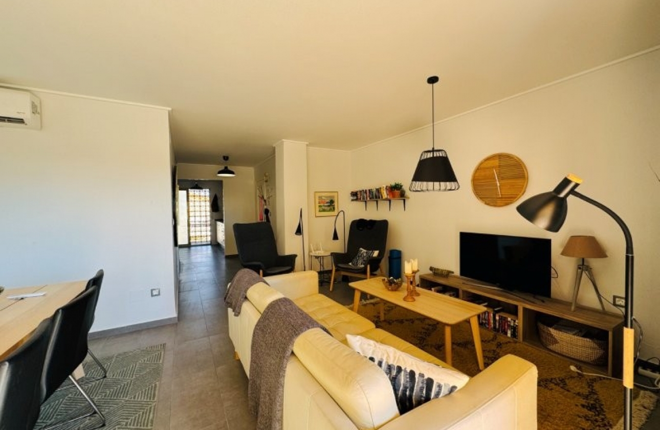 Rynek wtórny - Apartament - Torrevieja - Los Europeos