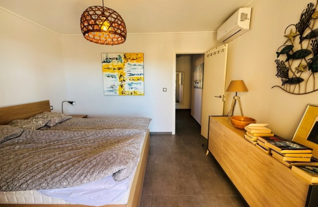 Rynek wtórny - Apartament - Torrevieja - Los Europeos