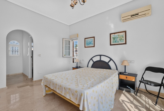 Resale - Villa - Orihuela Costa - Villamartín