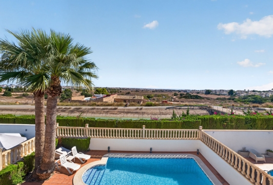 Resale - Villa - Orihuela Costa - Villamartín