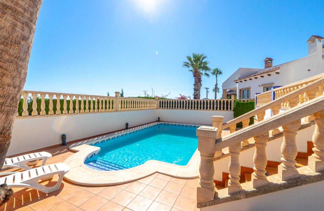 Resale - Villa - Orihuela Costa - Villamartín