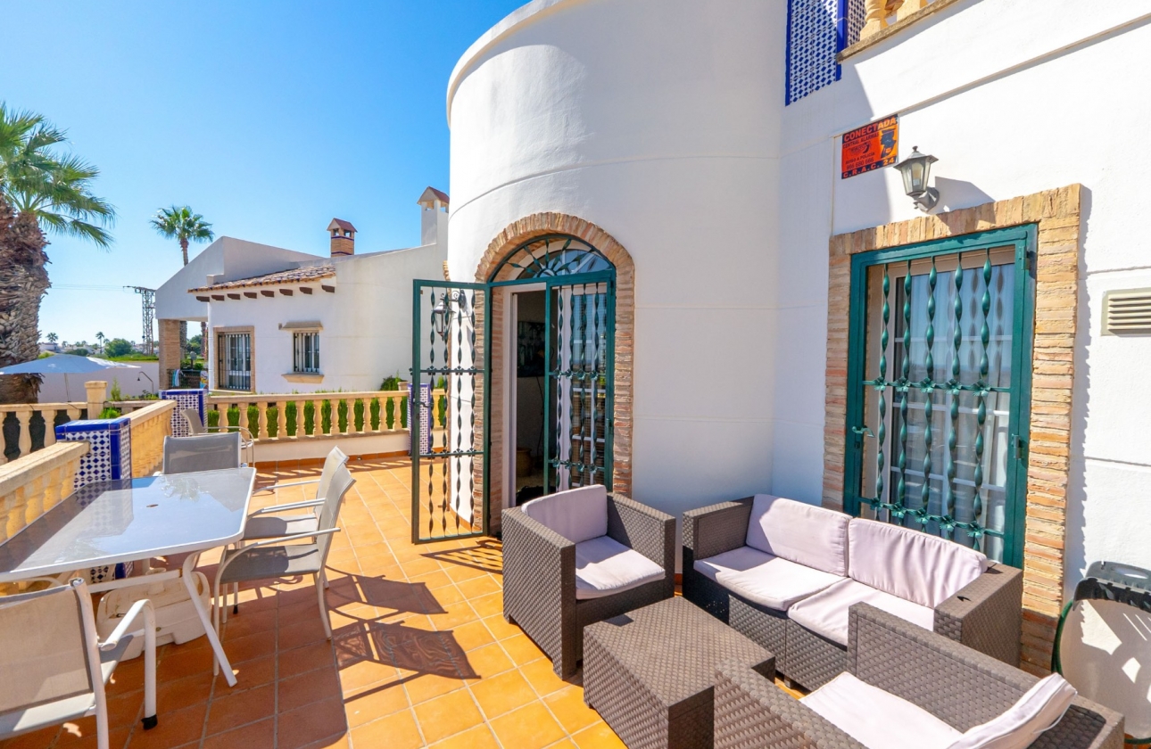 Resale - Villa - Orihuela Costa - Villamartín