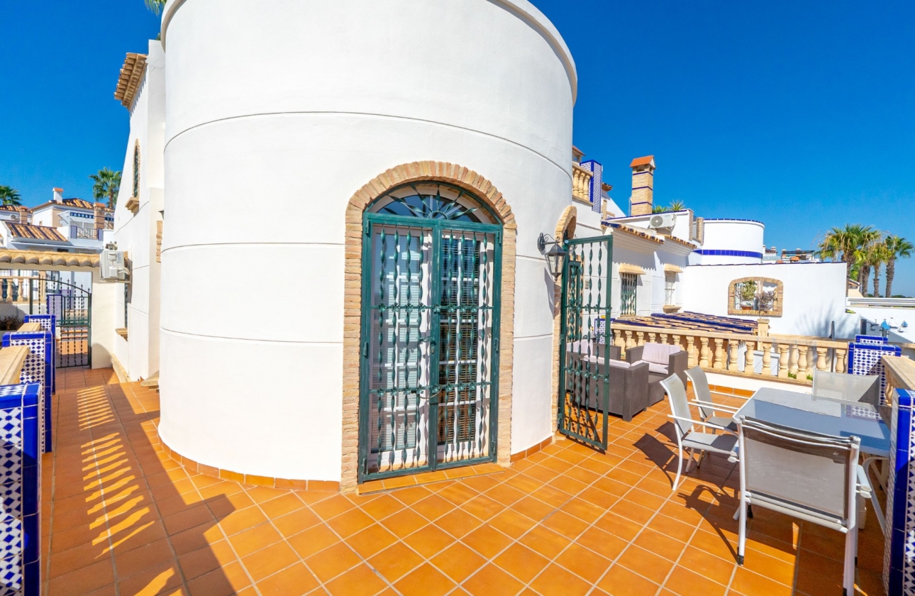 Resale - Villa - Orihuela Costa - Villamartín