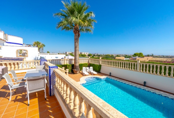 Resale - Villa - Orihuela Costa - Villamartín