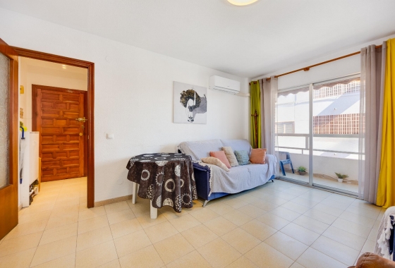 Resale - Apartment - Torrevieja - Acequion