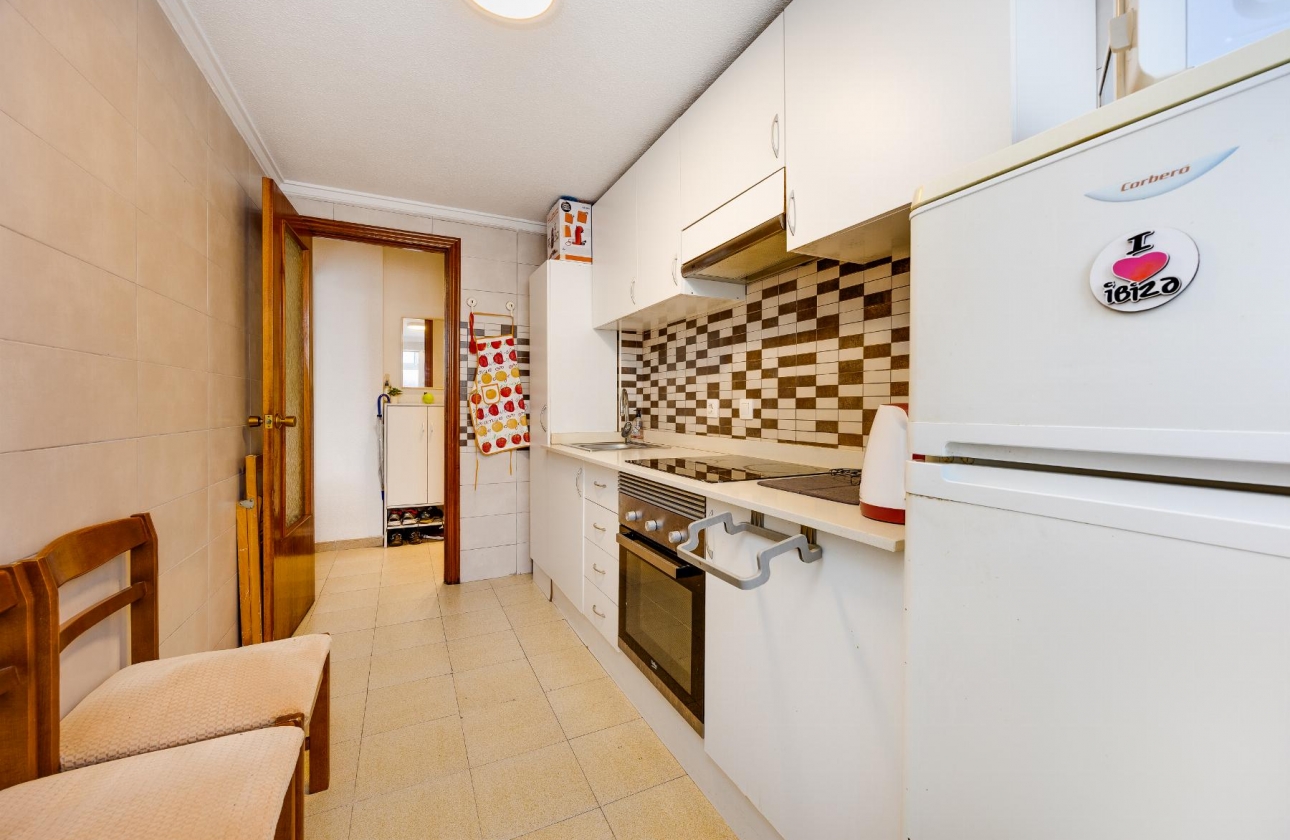 Resale - Apartment - Torrevieja - Acequion