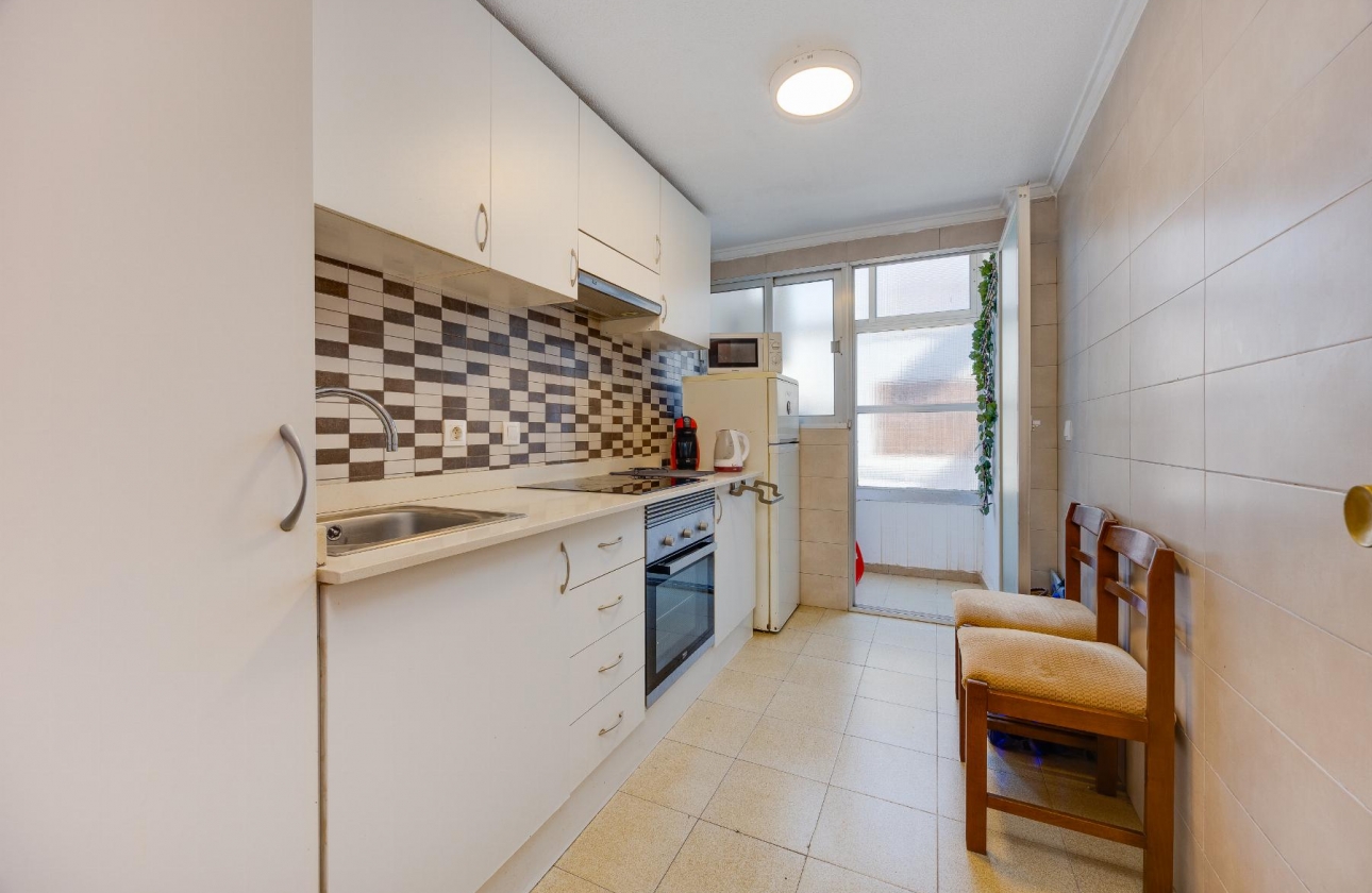 Resale - Apartment - Torrevieja - Acequion