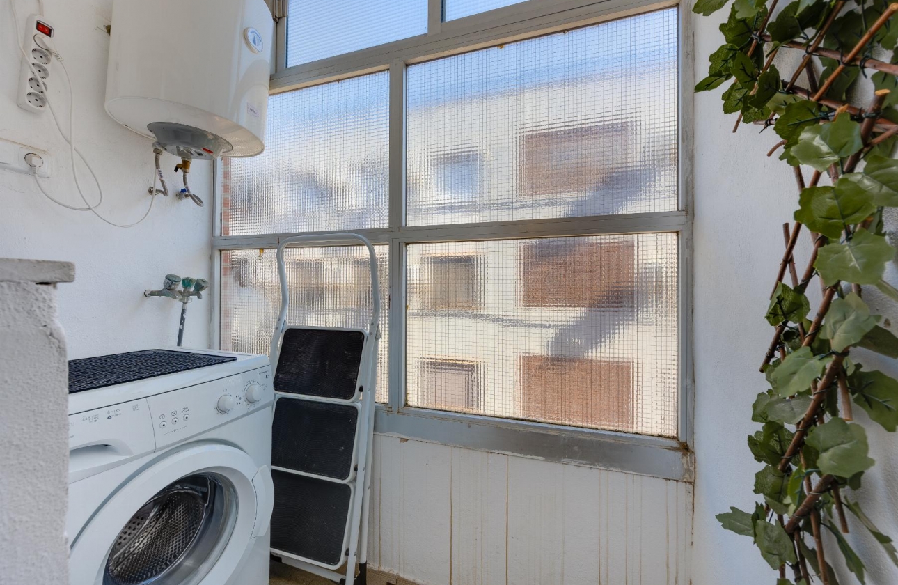 Resale - Apartment - Torrevieja - Acequion