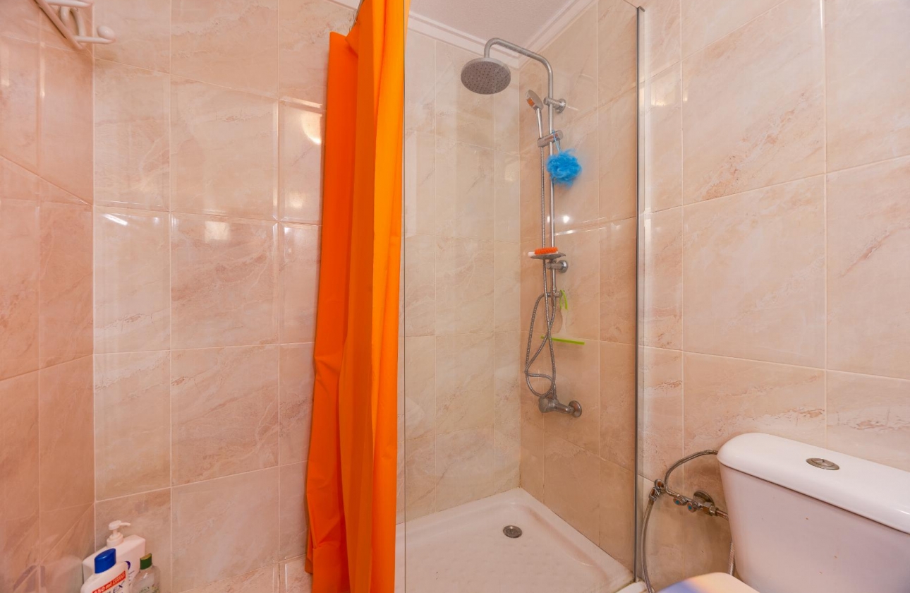 Resale - Apartment - Torrevieja - Acequion