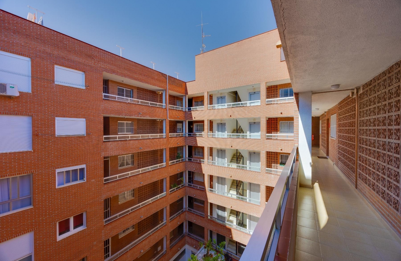 Resale - Apartment - Torrevieja - Acequion