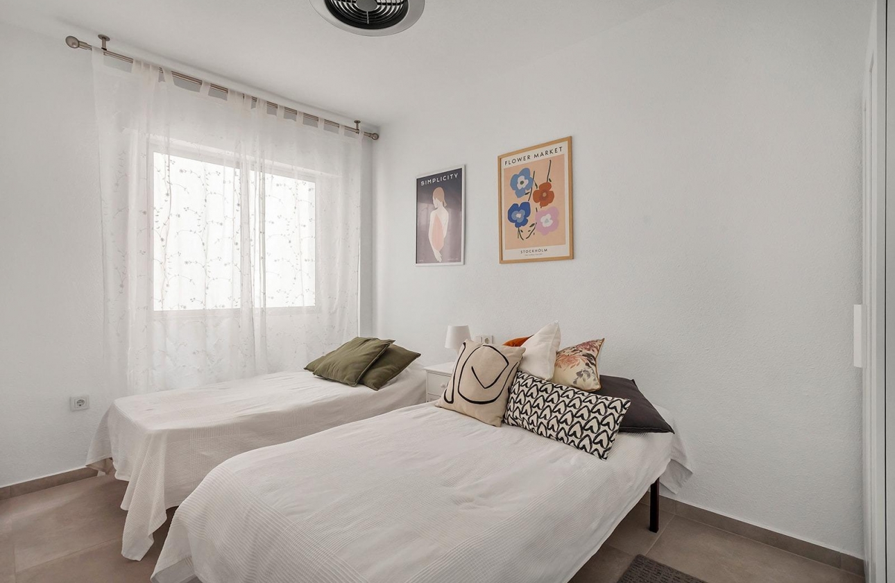 Reventa - Apartment - Torrevieja - Playa de los Locos