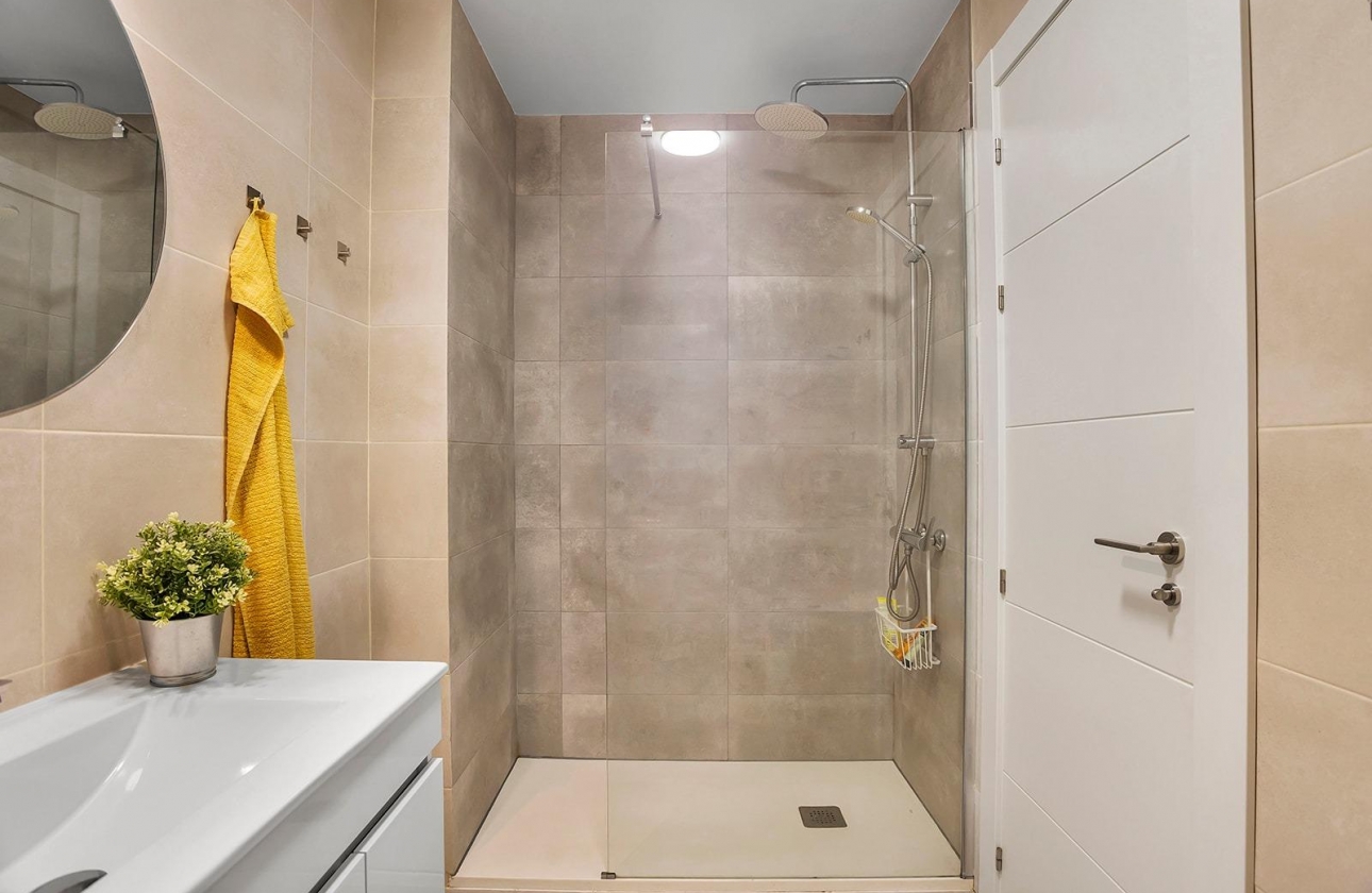 Reventa - Apartment - Torrevieja - Playa de los Locos