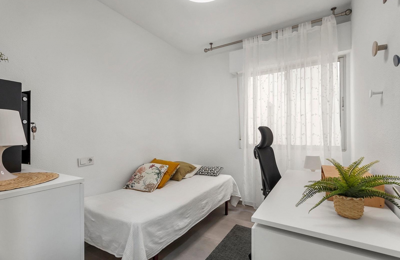 Reventa - Apartment - Torrevieja - Playa de los Locos