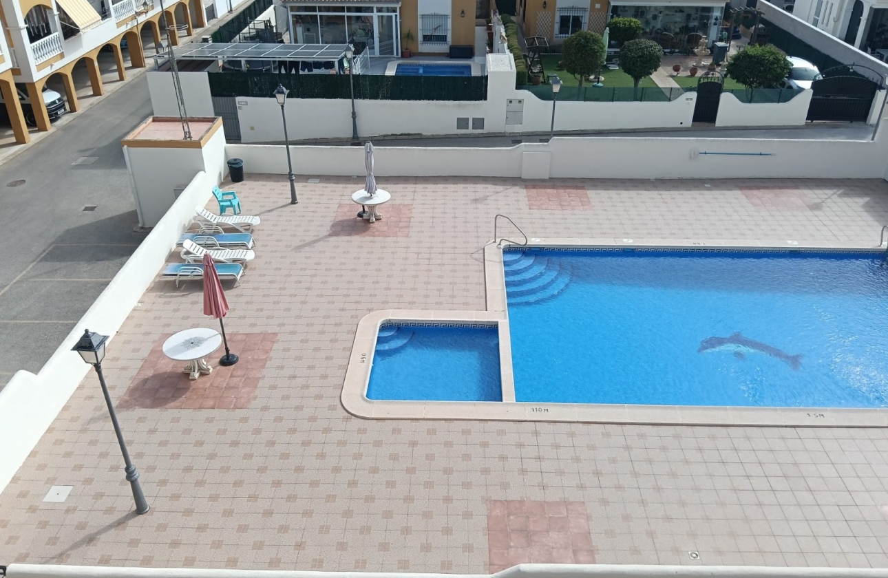 Reventa - Apartment - Los Montesinos - Urbanizacion montesol