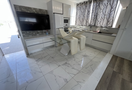 Reventa - Commercial Unit - Torrevieja - Costa Blanca Sur