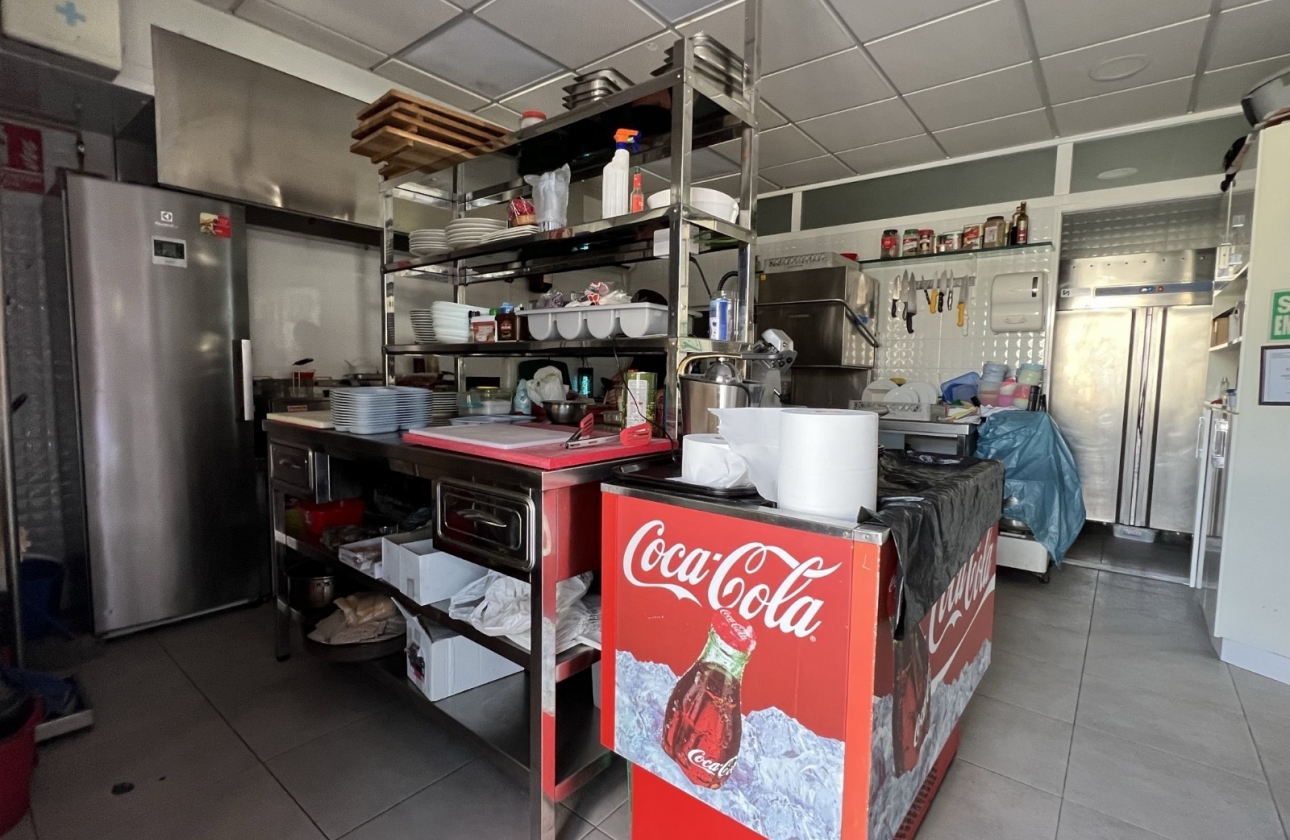 Reventa - Commercial Unit - Torrevieja - Costa Blanca Sur