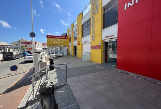 Reventa - Commercial Unit - Torrevieja - Costa Blanca Sur