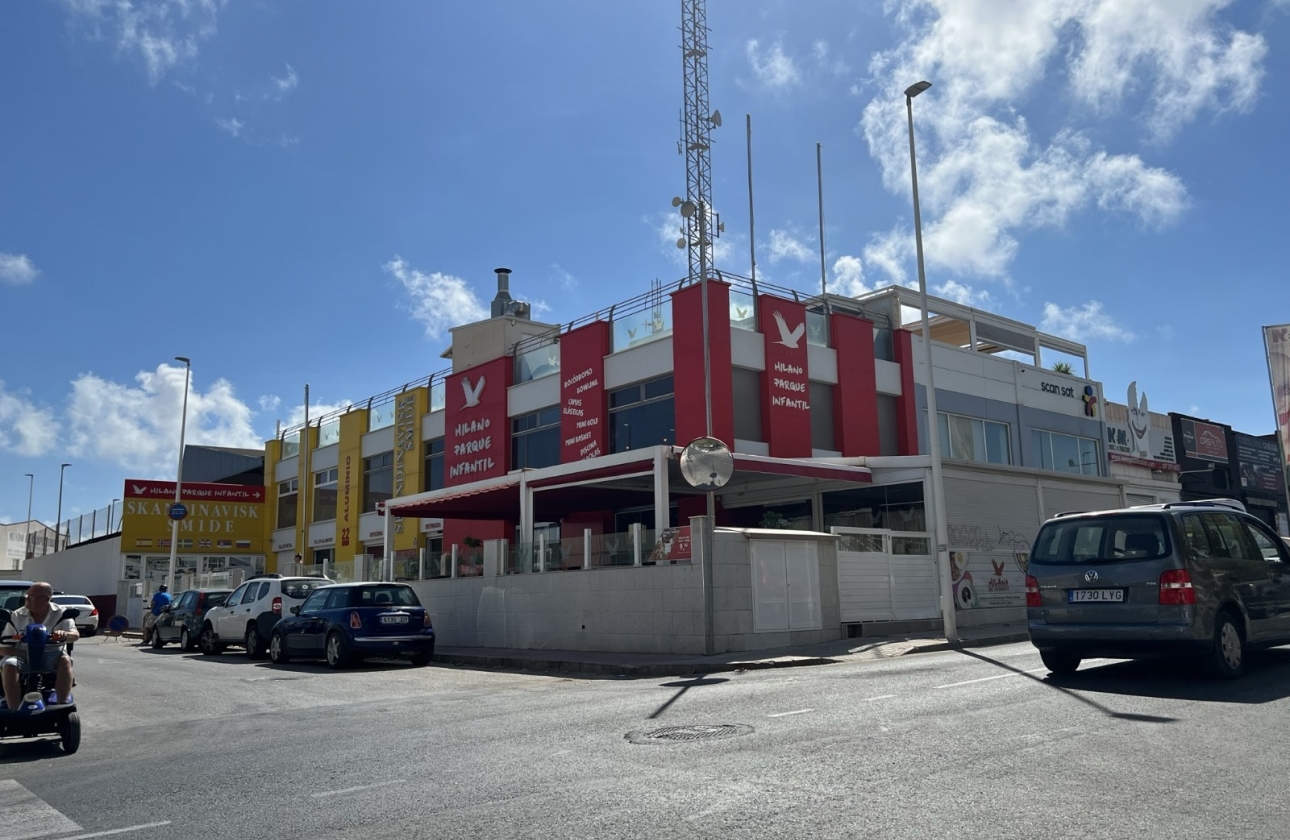 Reventa - Commercial Unit - Torrevieja - Costa Blanca Sur