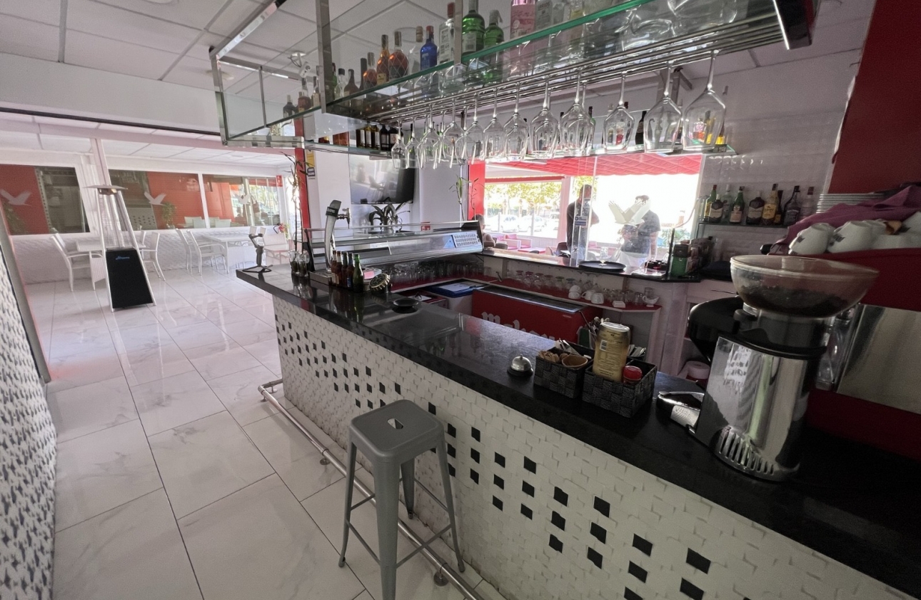 Reventa - Commercial Unit - Torrevieja - Costa Blanca Sur