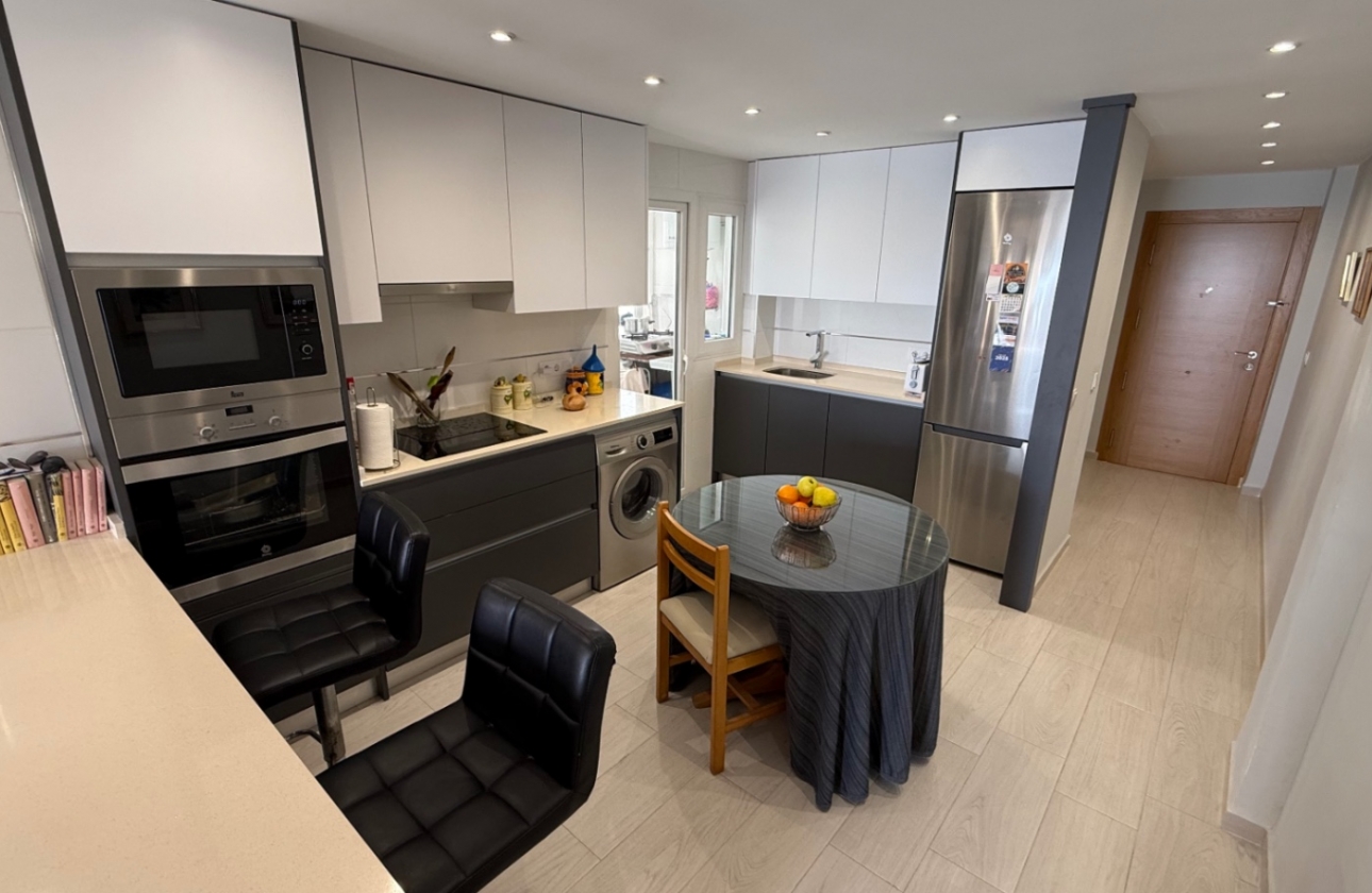 Resale - Apartment - Torrevieja - Costa Blanca Sur
