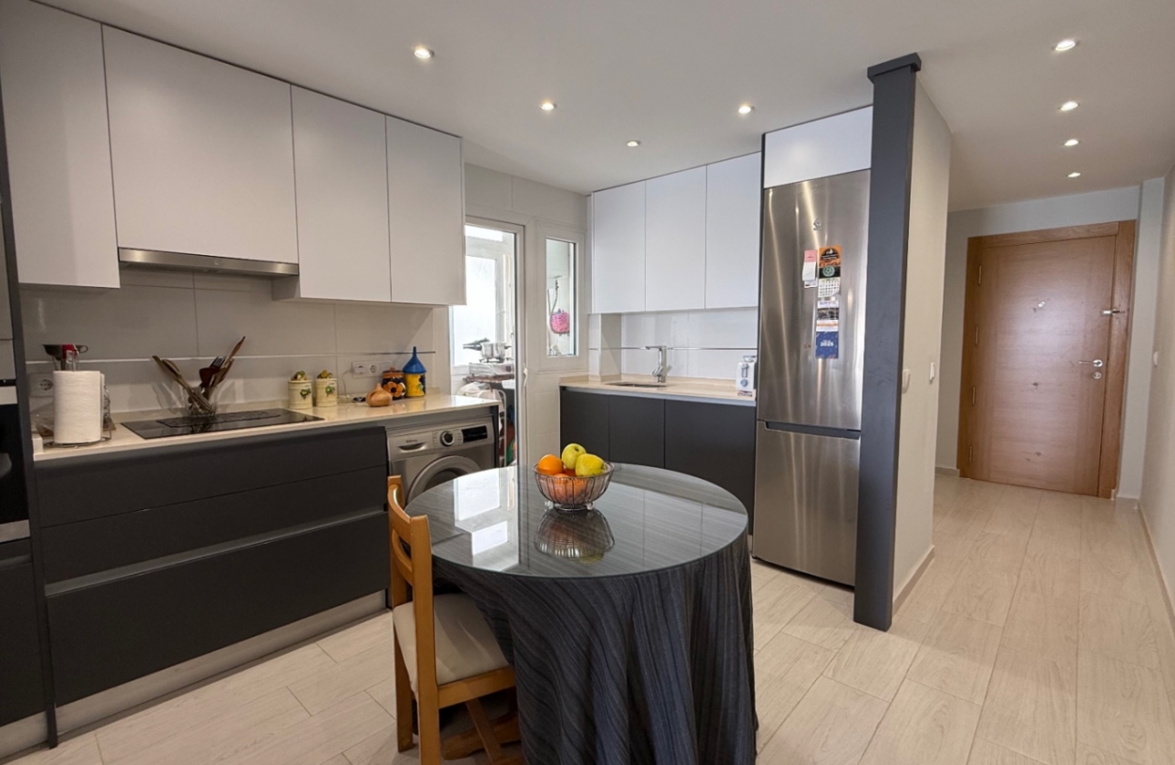 Resale - Apartment - Torrevieja - Costa Blanca Sur