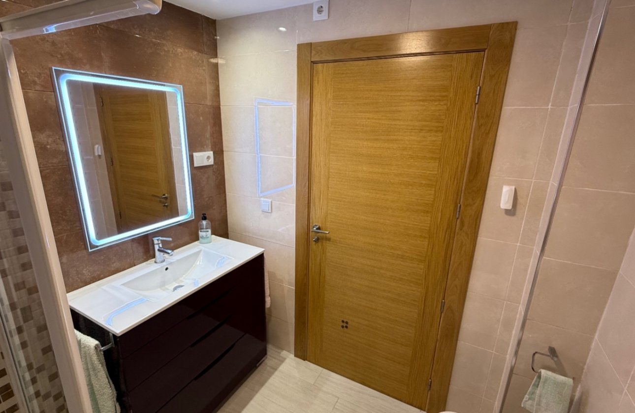 Resale - Apartment - Torrevieja - Costa Blanca Sur