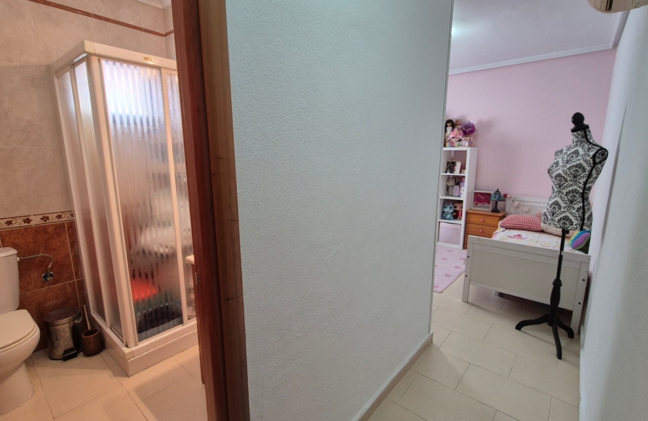 Resale - Villa - Torrevieja - Costa Blanca Sur