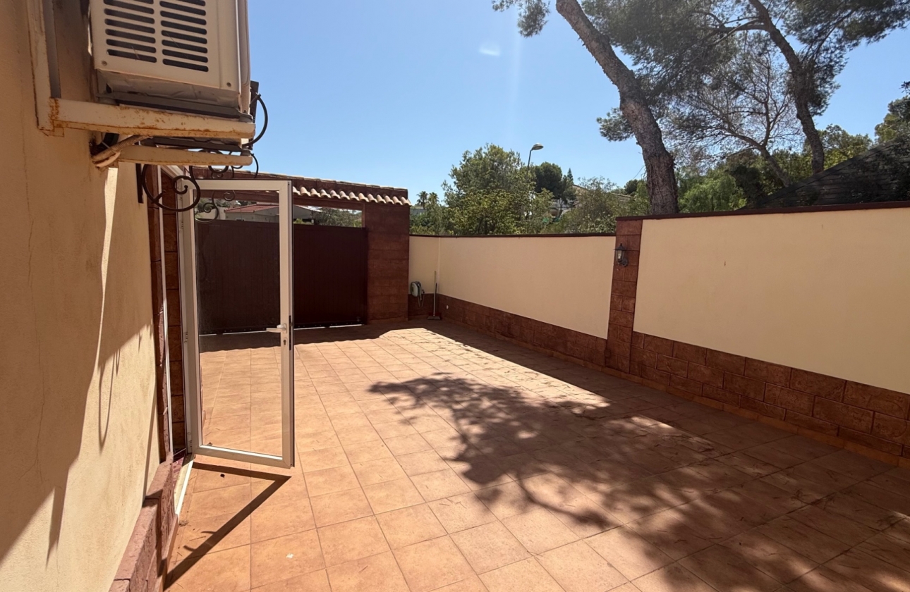 Resale - Villa - Torrevieja - Costa Blanca Sur
