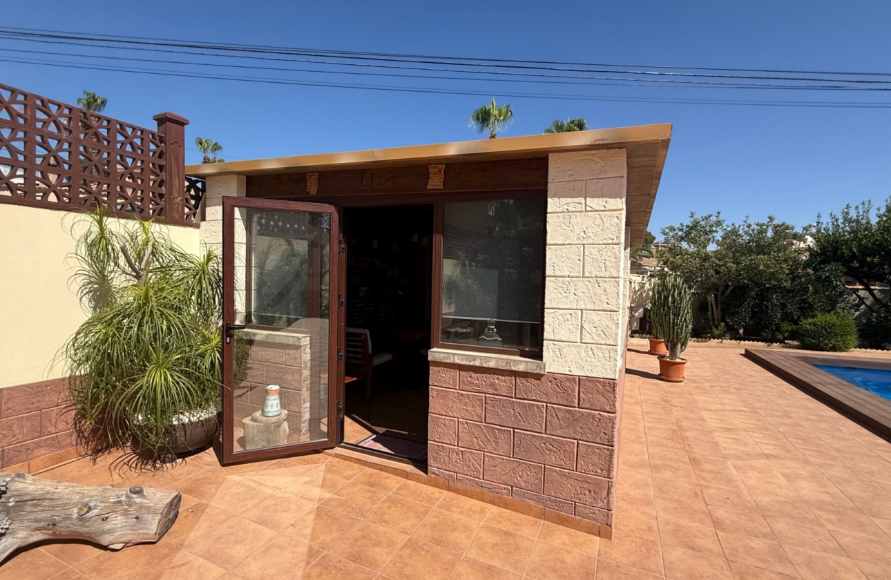 Resale - Villa - Torrevieja - Costa Blanca Sur